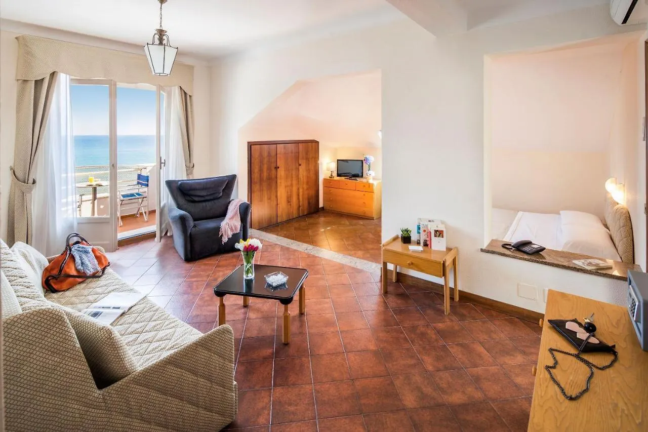 Hotel Golfo E Palme Diano Marina 3*,  Italy
