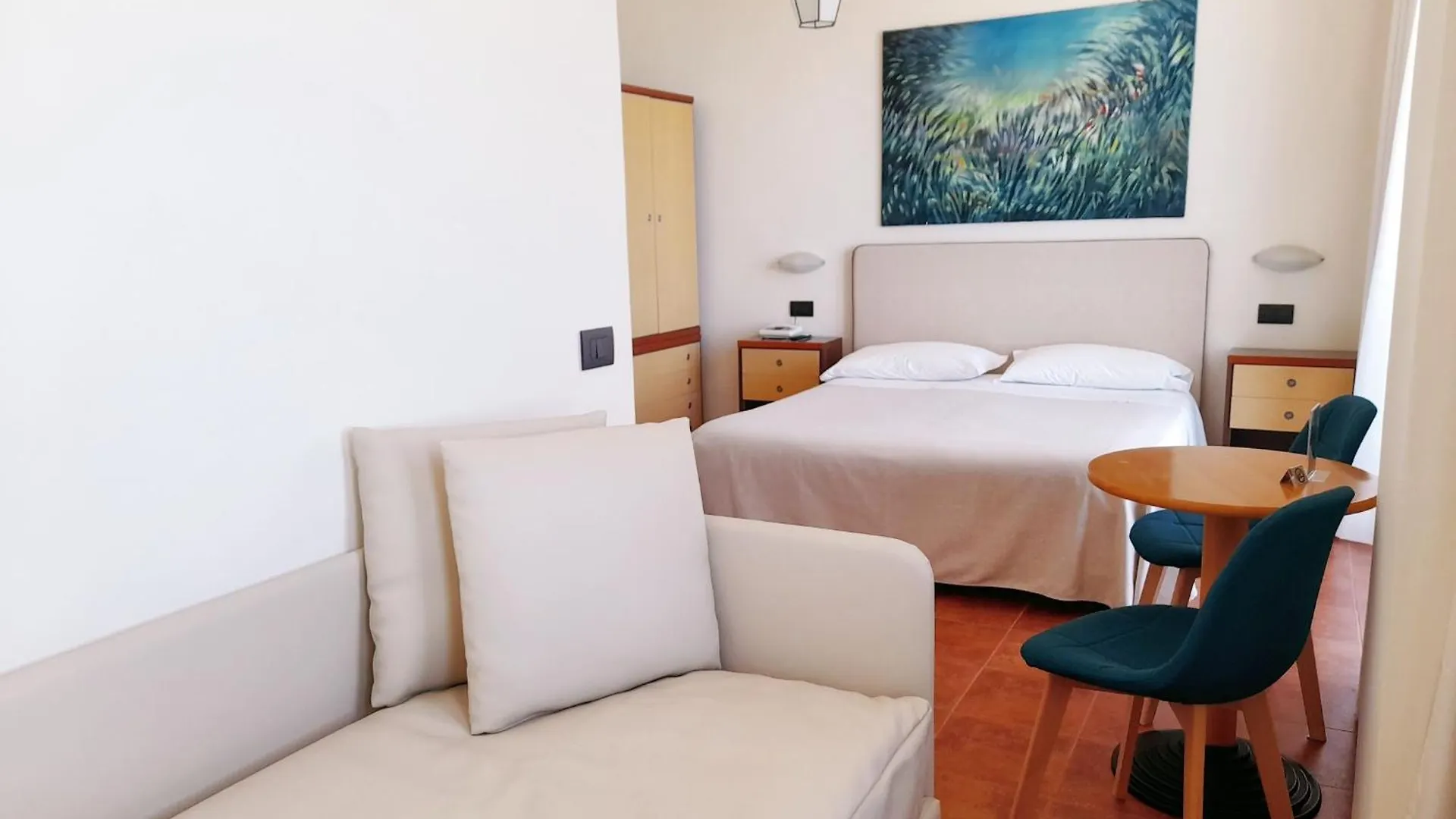 Hotel Golfo E Palme Diano Marina 3*,